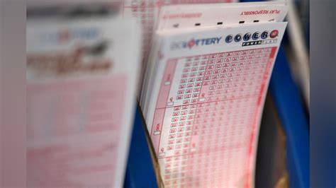 Powerball jackpot soars to an estimated $935 million .